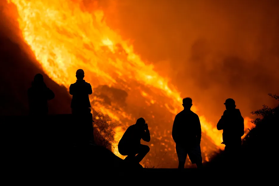 Boj s požáry v jižní Kalifornii