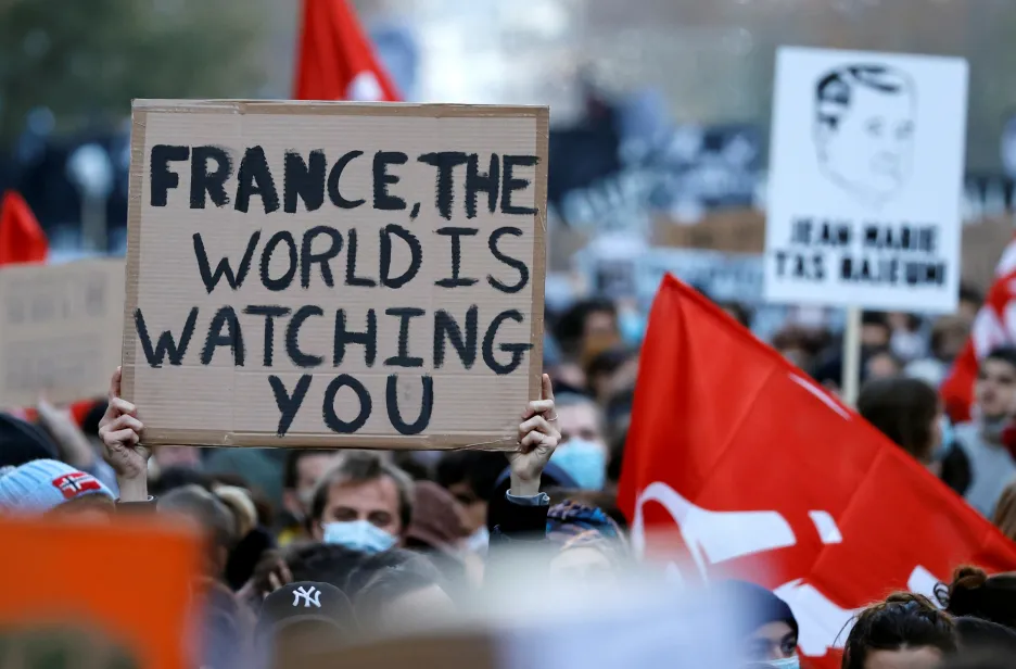 Demonstrace proti bezpečnostnímu zákonu ve Francii