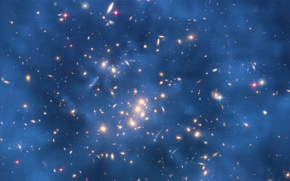 Prstenec temné hmoty na modelu kupy galaxií ZwCL0024+1652