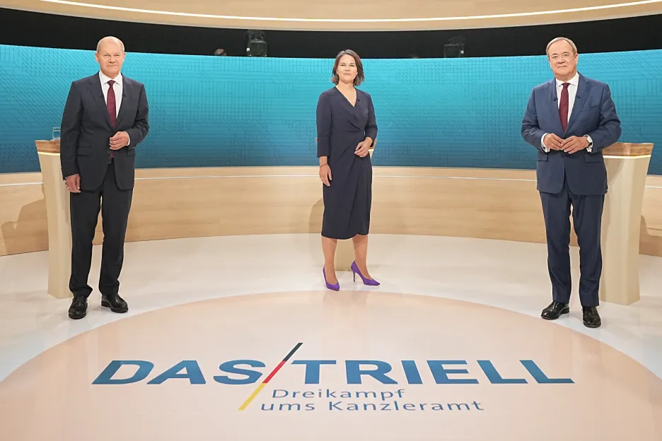 Olaf Scholz (SPD), Annalena Baerbocková (Zelení) a Armin Laschet (CDU/CSU)