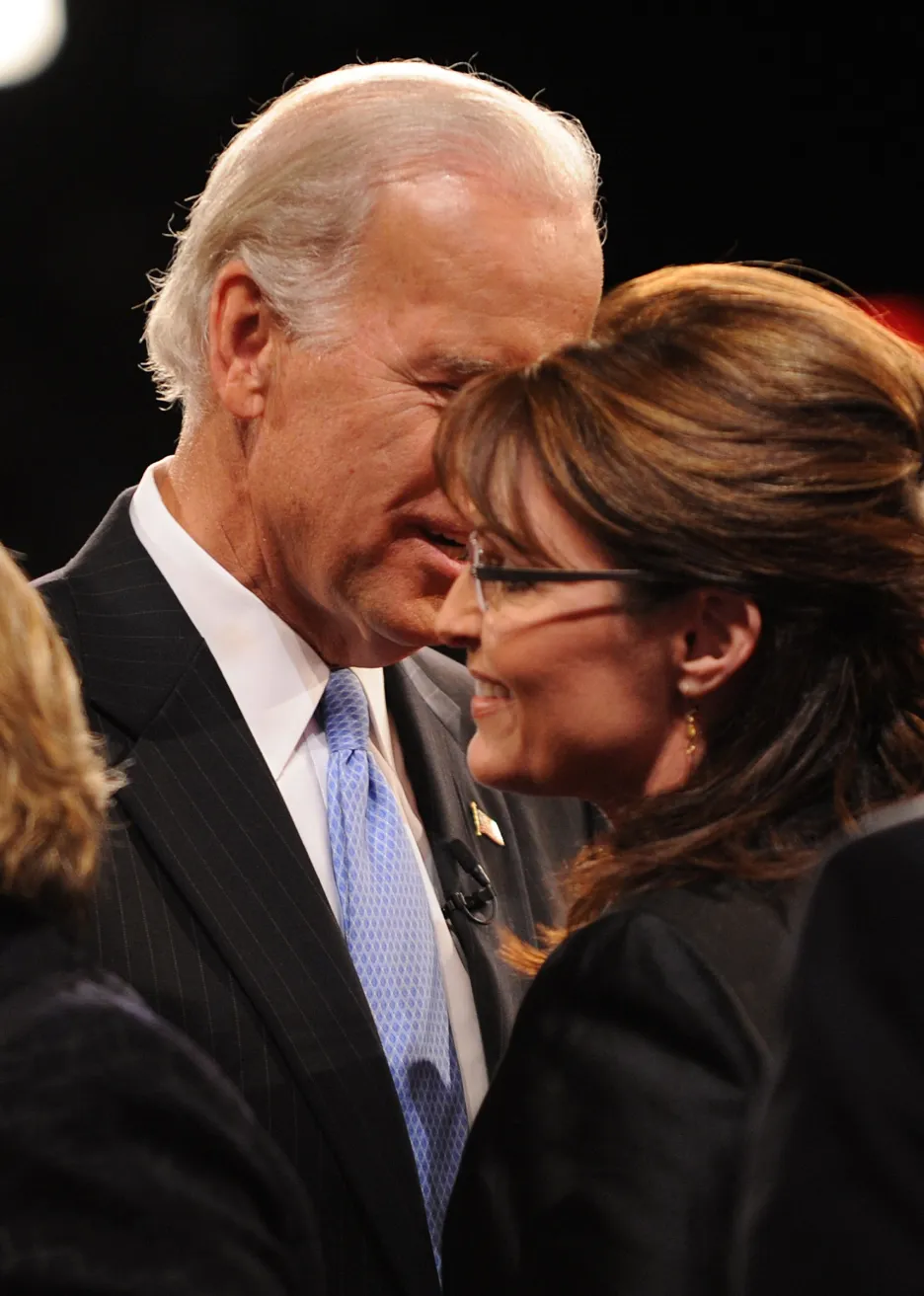 Joe Biden a Sarah Palinová po televizní debatě viceprezidentských kandidátů