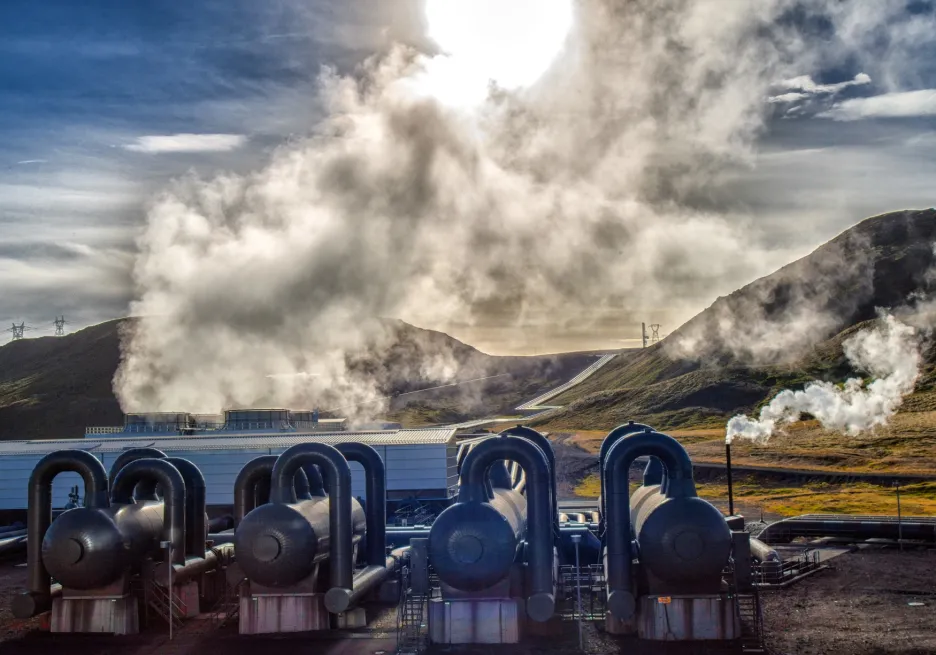 Geotermální elektrárna Hellisheidi a její okolí
