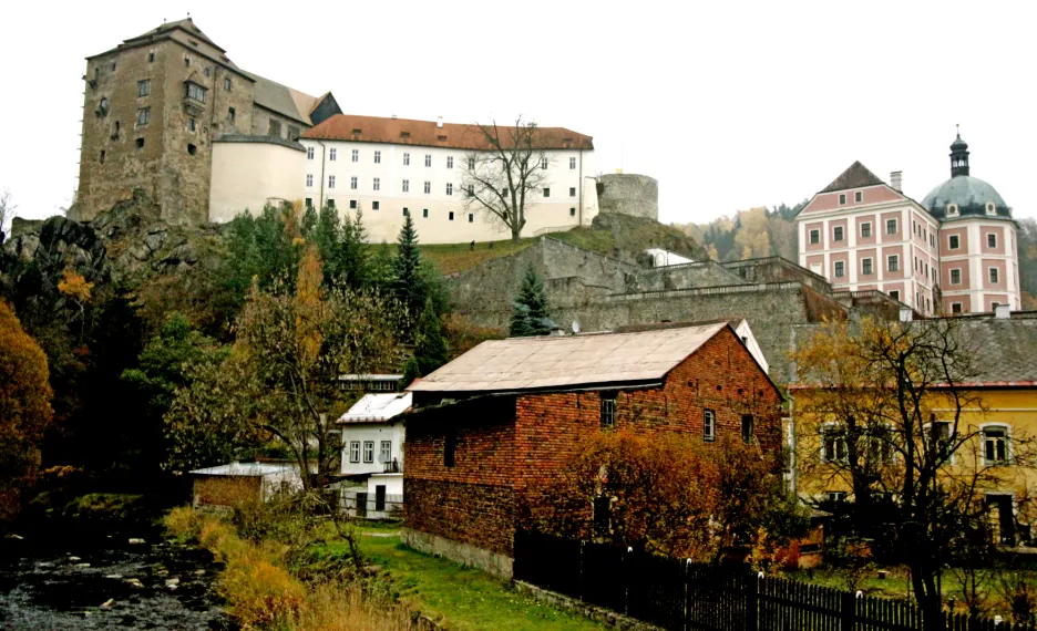 Hrad a zámek v Bečově nad Teplou