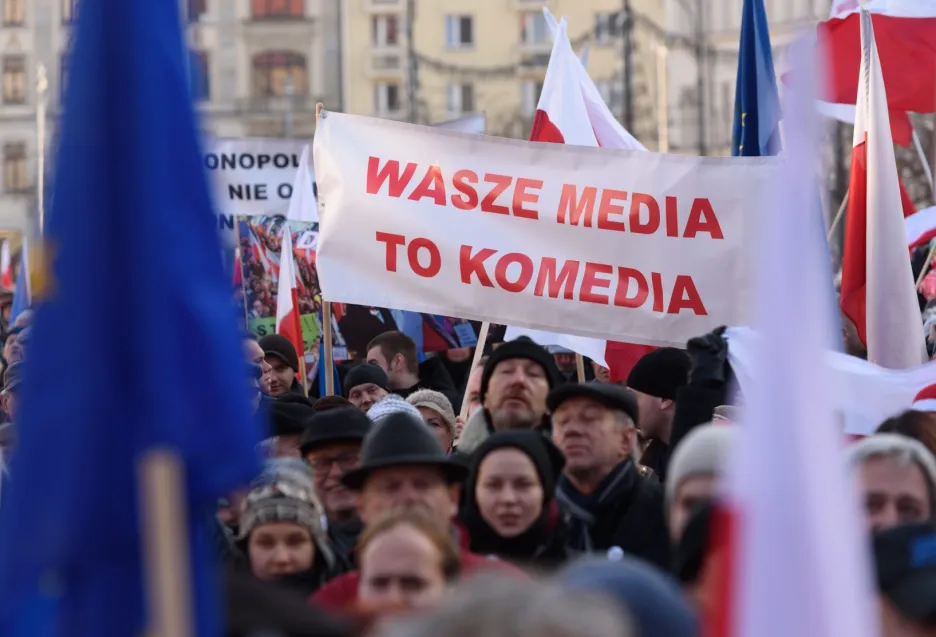 Demonstrace proti ovládnutí médií vládou