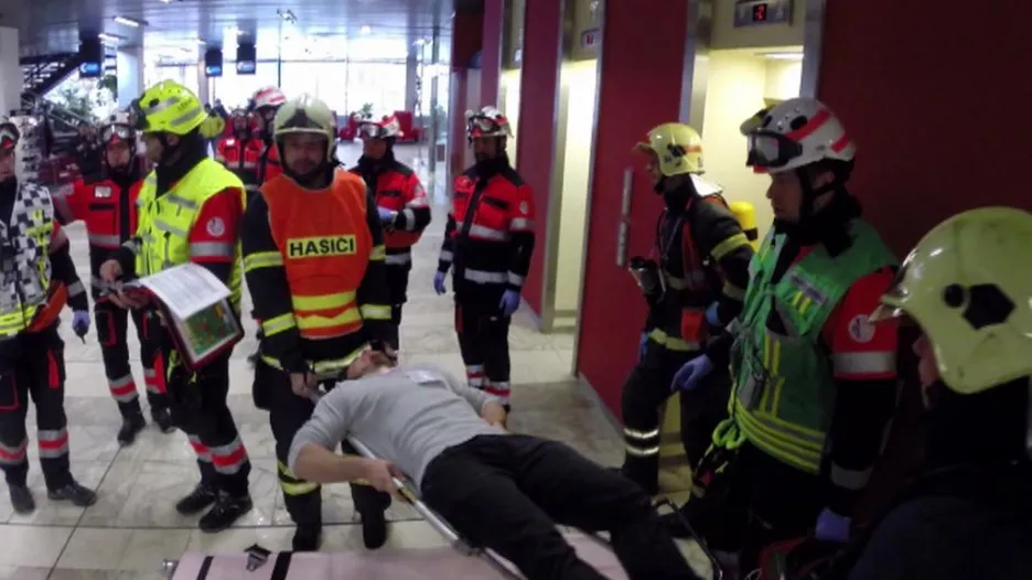 Cvičení záchranářů v hotelu Thermal