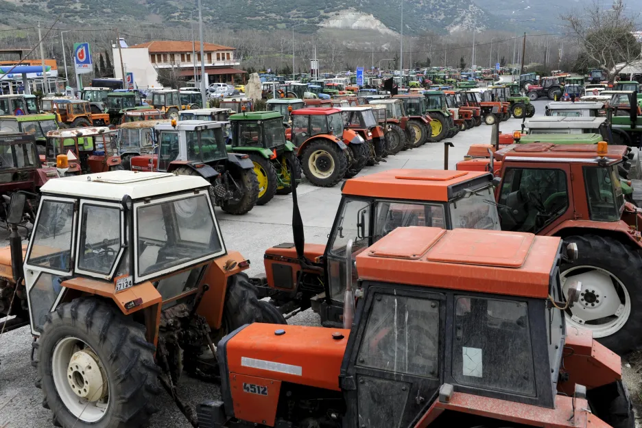 Řečtí zemědělci protestují proti vládním škrtům