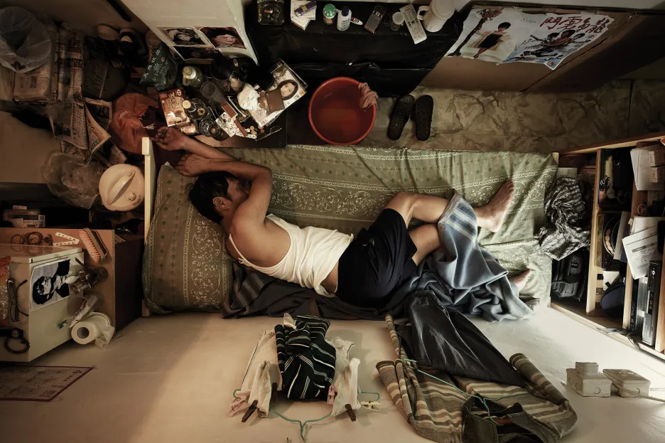 Benny Lam / Z cyklu Domov v kleci, Honk Kong, 2012 