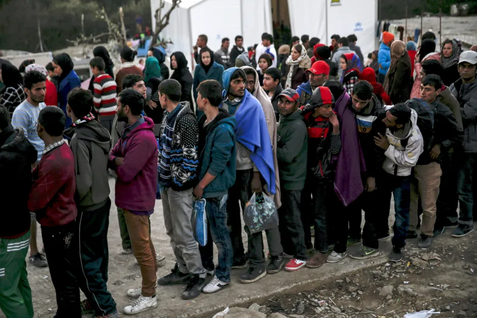 Běženci v uprchlickém táboře Moria na řeckém ostrově Lesbos
