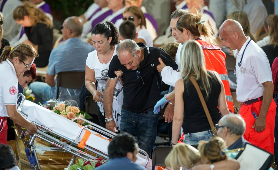 Pohřeb italských obětí