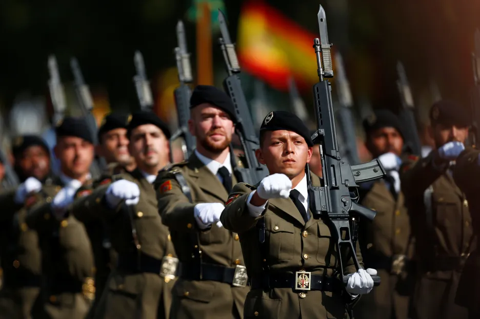 Vojenská přehlídka v Madridu