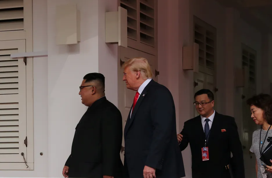 Kim Čong-un s Donaldem Trumpem v Singapuru