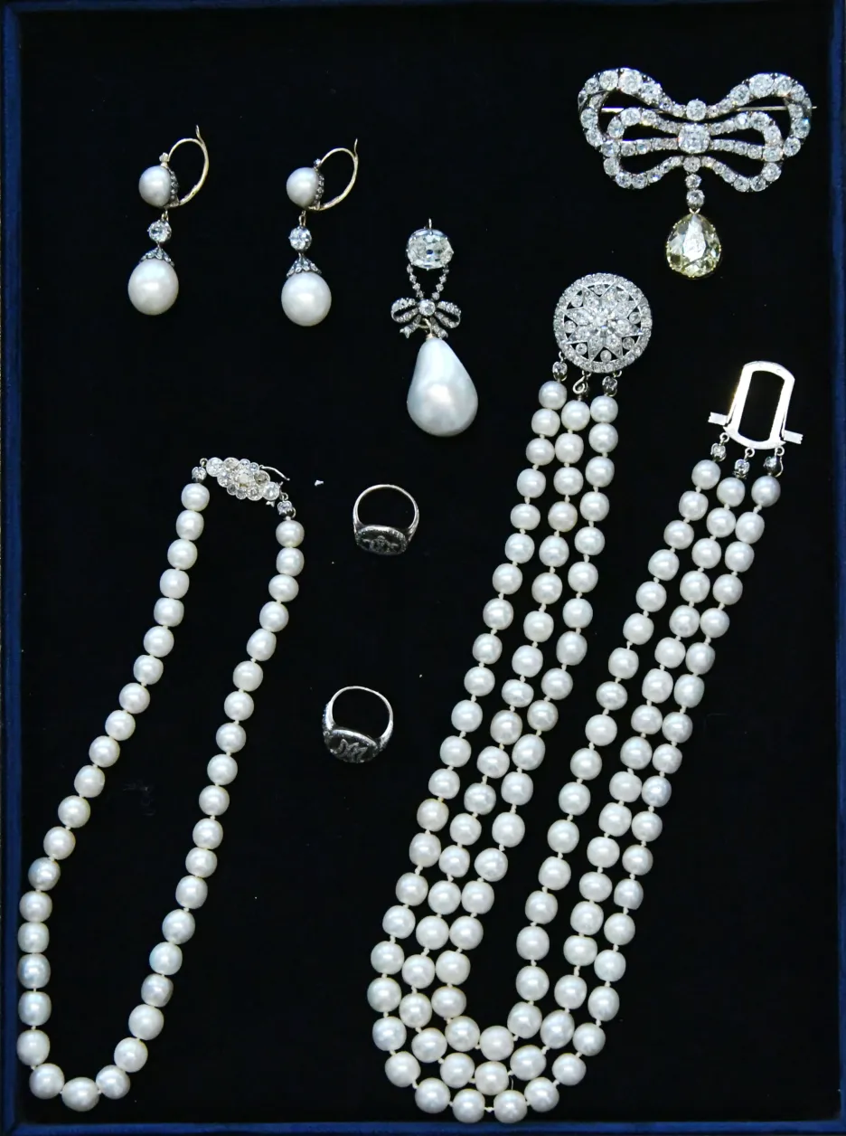 Dražba  šperků Marie Antoinetty