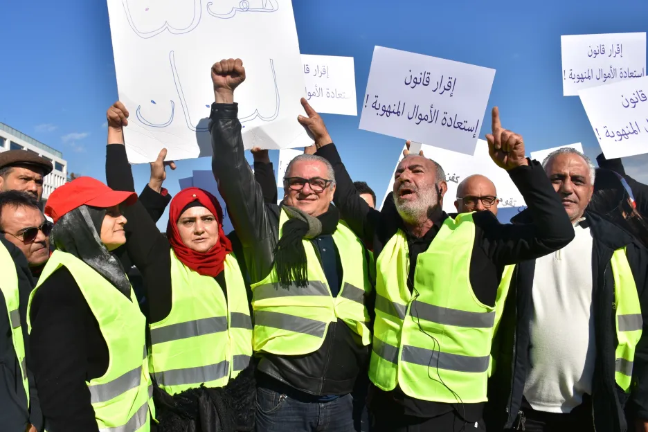 Demonstranti v Libanonu se inspirovali francouzskými žlutými vestami