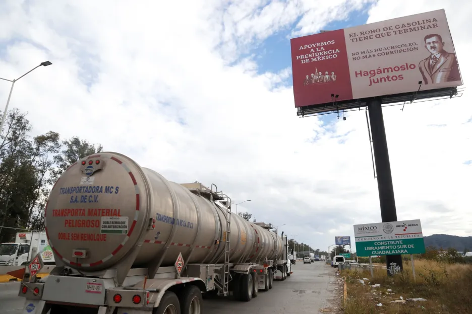 Mexický prezident vyhlásil proti krádežím  pohonných hmot rozsáhlou akci