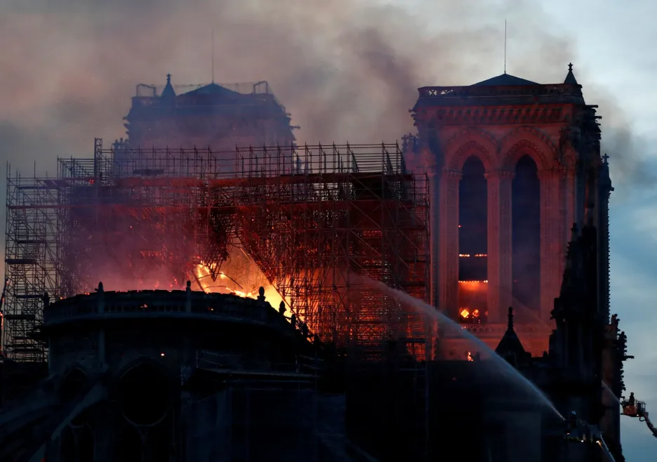 Požár katedrály Notre-Dame