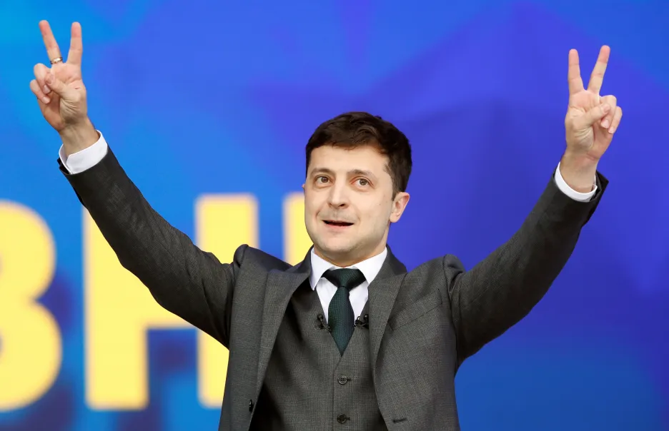 Dmytryj Zelenskyj v debatě na kyjevském stadionu