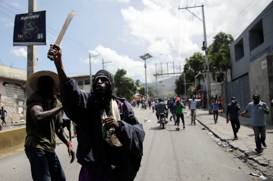 Haiti zachvátily pouliční protesty