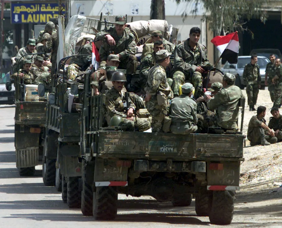 Syrští vojáci působili v Libanonu celé dekády (snímek z roku 2001)