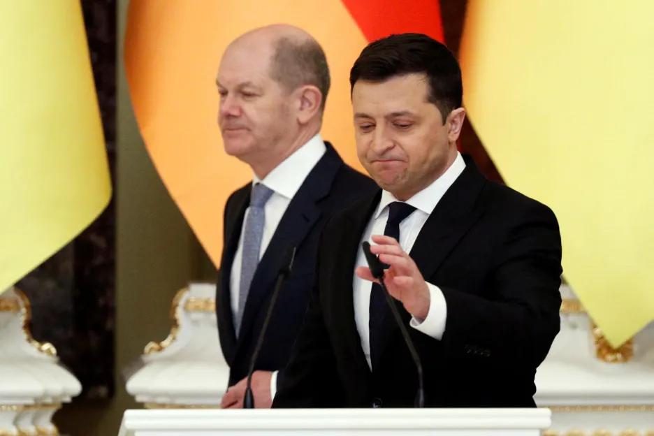 Nord Stream 2 sei eine geopolitische Waffe, sagte Selenskyj der deutschen Bundeskanzlerin.  Er versprach Kiew einen Kredit – CT24 – Tschechisches Fernsehen