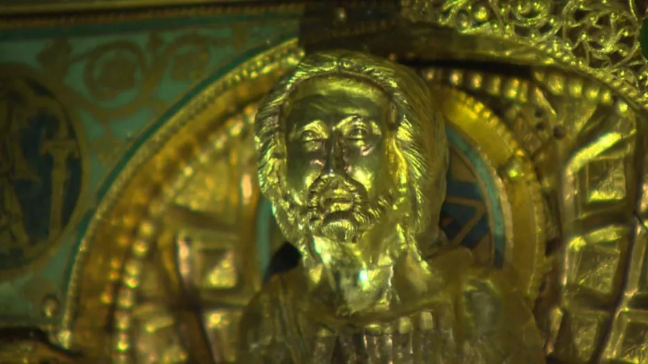 Detail z relikviáře sv. Maura
