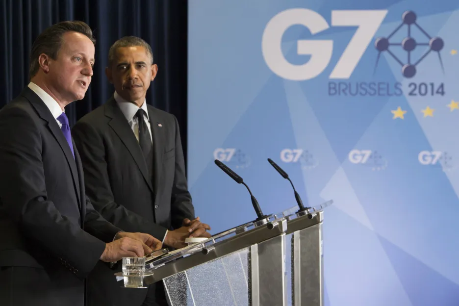 Cameron a Obama na brífinku po summitu G7