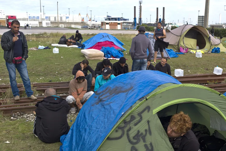 Imigranti v Calais