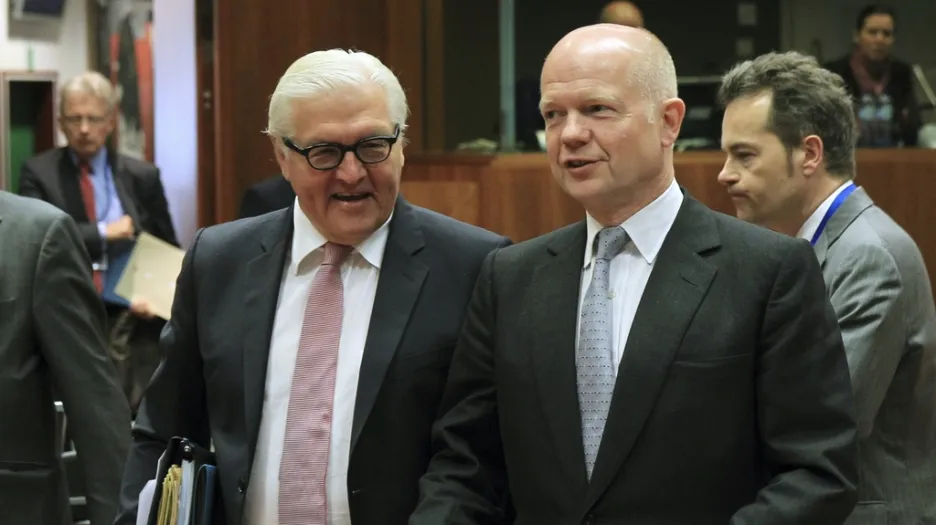 Ministři zahraničí Steinmeier (Německo) a Hague (Británie)