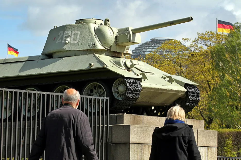Berlínský pomník sovětským vojákům