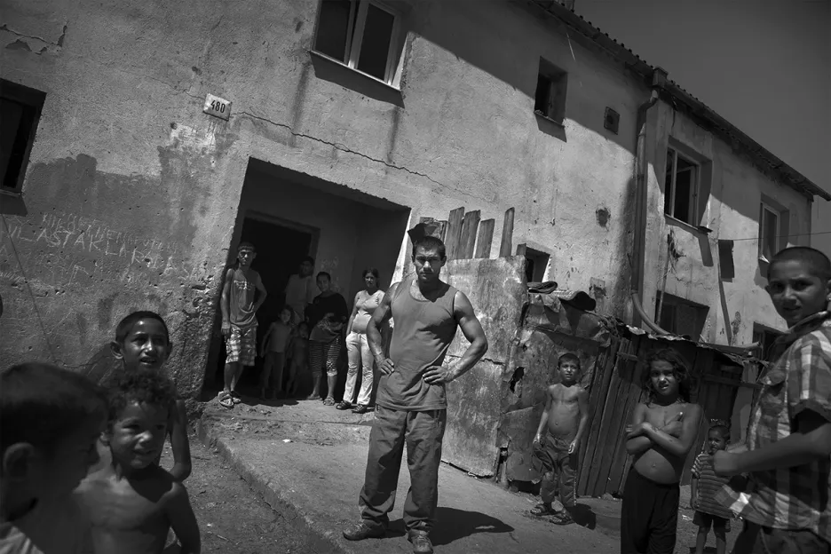 Kieran Kesner / Roma (Gypsies)