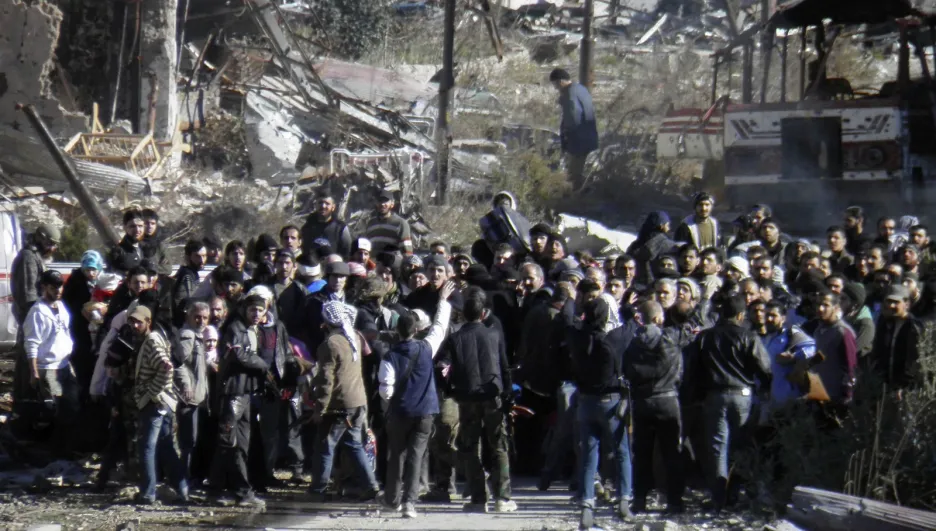 Evakuace civilistů ze syrského Homsu