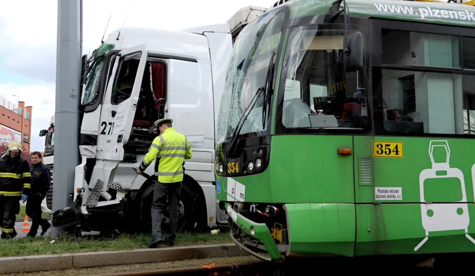Nehoda tramvaje v Plzni