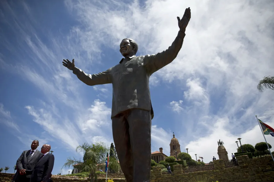 V Pretorii odhalili sochu Nelsona Mandely