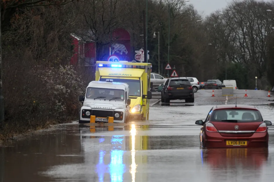 Záplavy ve městě Halstead v anglickém hrabství Kent