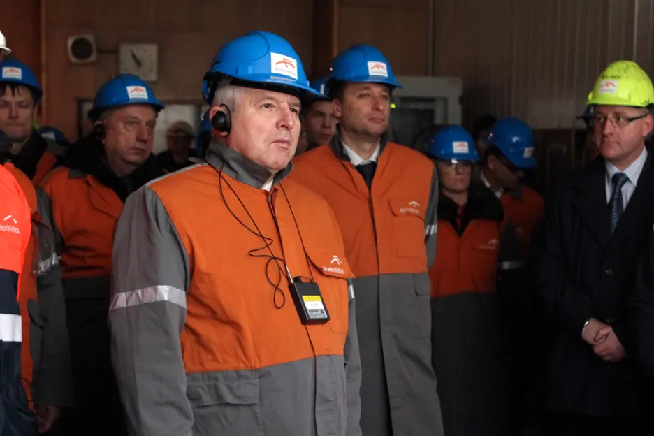 Premiér Rusnok při návštěvě ocelárny ArcelorMittal