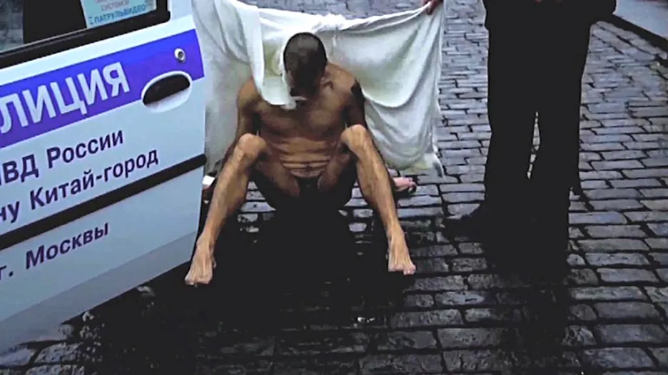 Petr Pavlenskij přibitý na Rudém náměstí