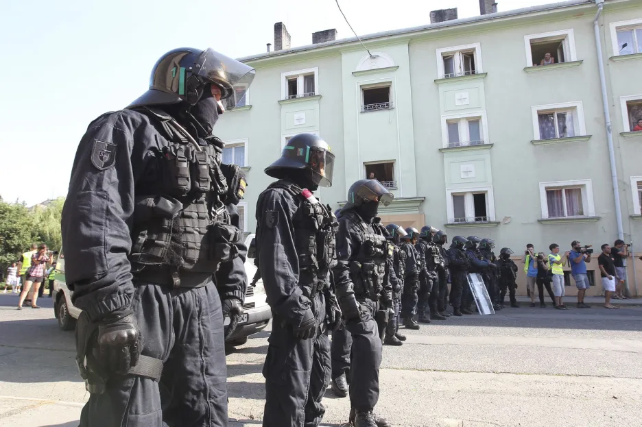Policejní opatření při shromáždění radikálů ve Vítkově