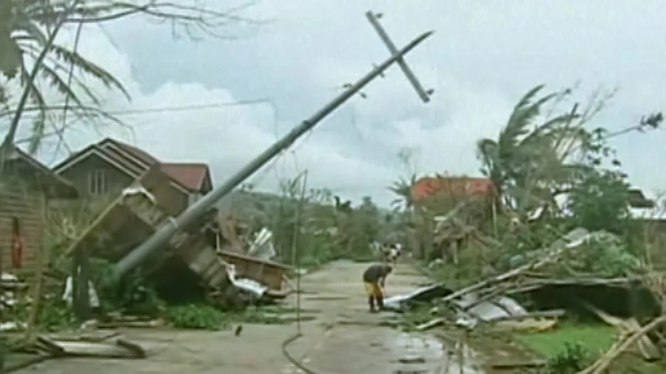 Filipíny zasáhl tajfun Utor