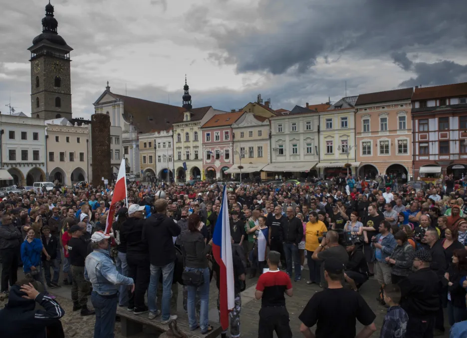 Demonstrace na náměstí v Českých Budějovicích
