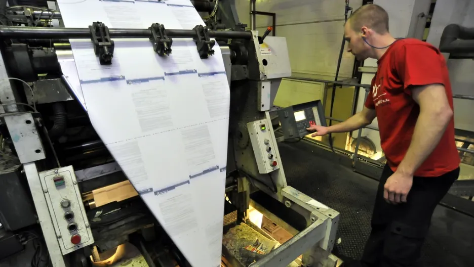 Tisk volebních lístků v břeclavské tiskárně