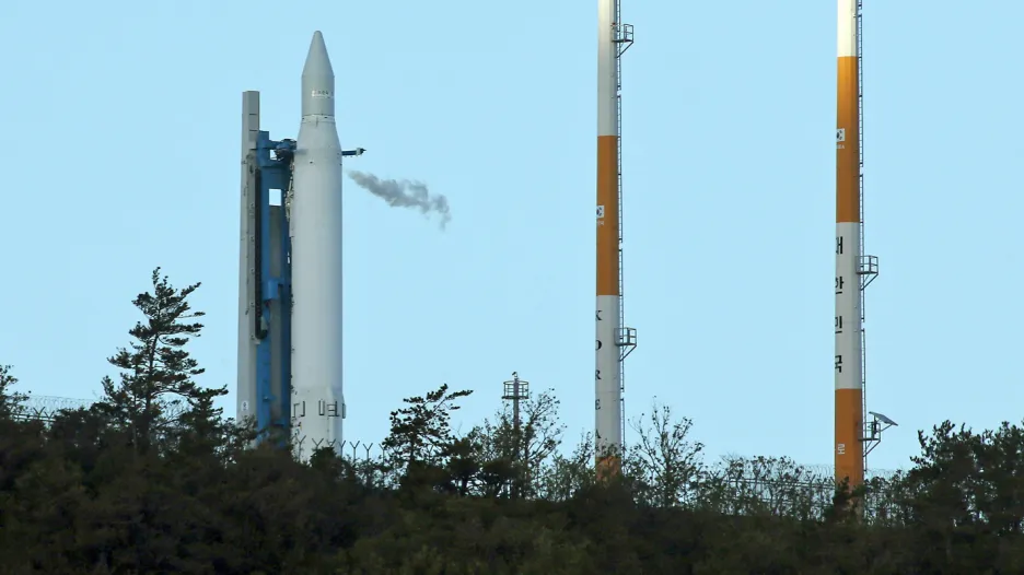 Jihokorejská raketa Korea Space Launch Vehicle-1 neeodstartovala