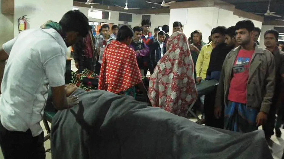 Požár textilky v Bangladéši