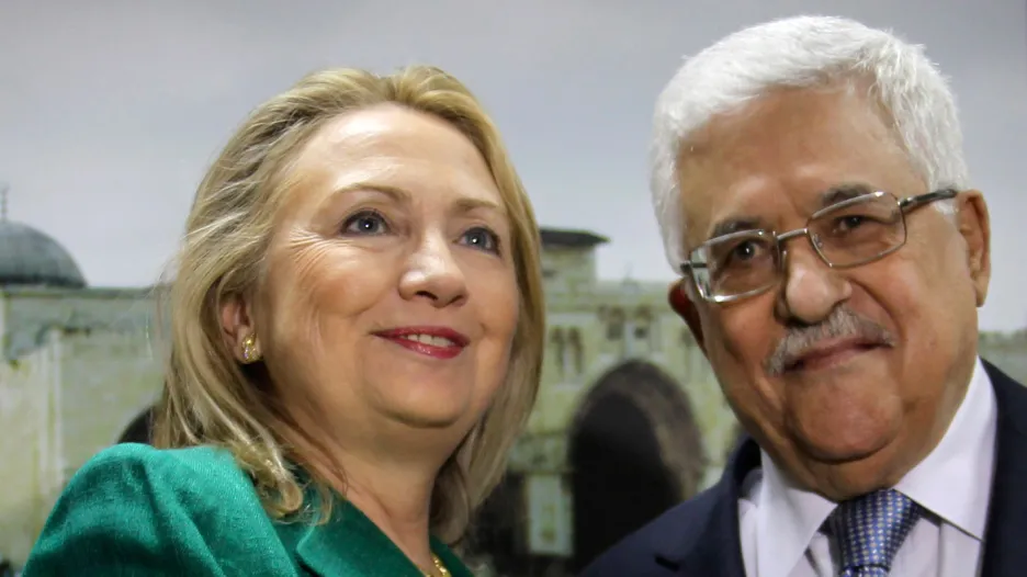 Hillary Clintonová a Mahmúd Abbás