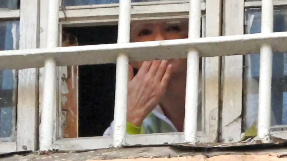Julija Tymošenková zdraví své příznivce z vězení