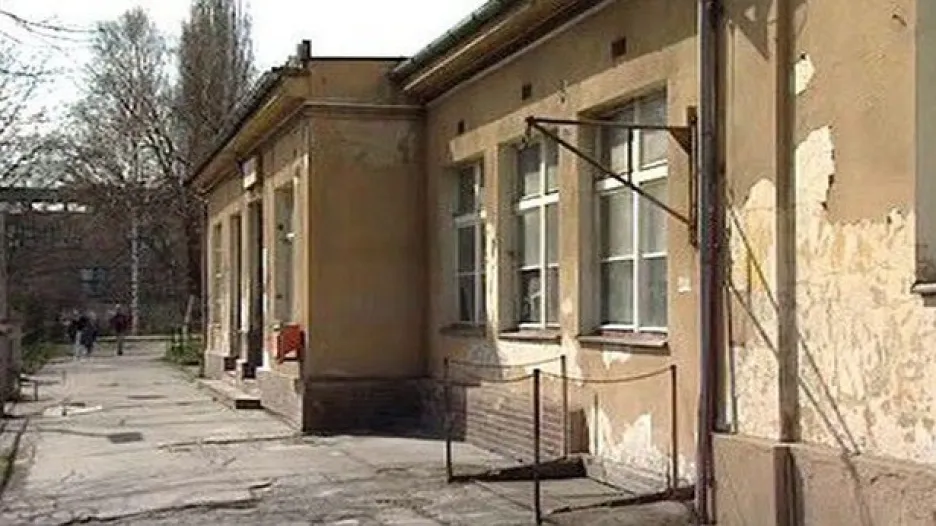Karlovarské nádraží