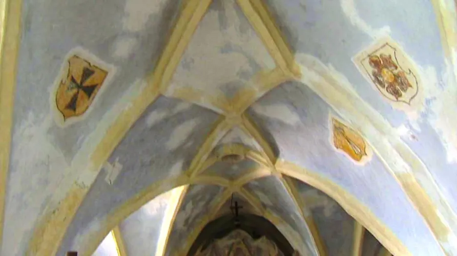 Fresky na gotické klenbě kostela