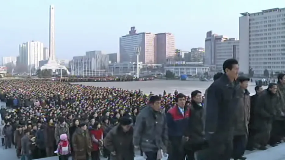 Truchlící davy v Severní Koreji