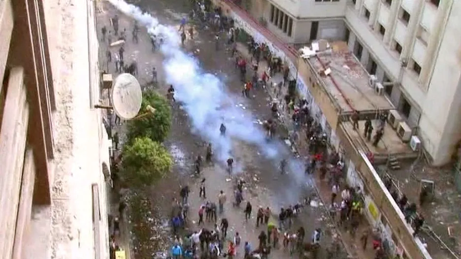 Zásah egyptské policie proti demonstrantům