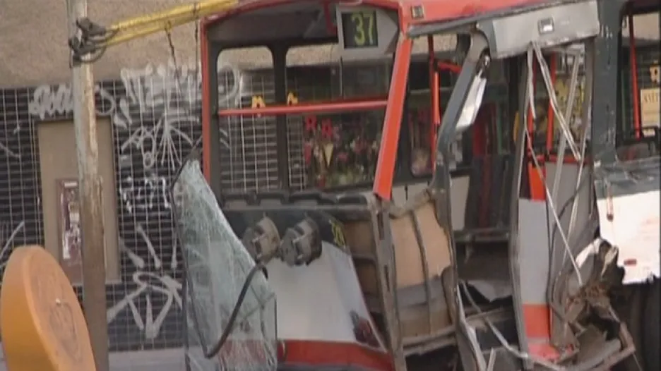 Nehoda tramvaje a trolejbusu