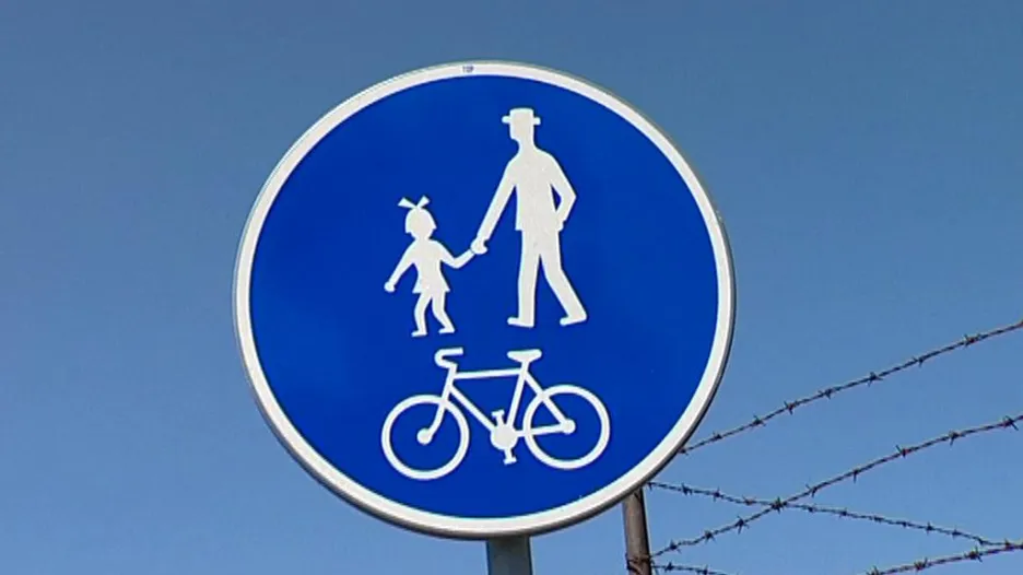 Stezka pro chodce a cyklisty