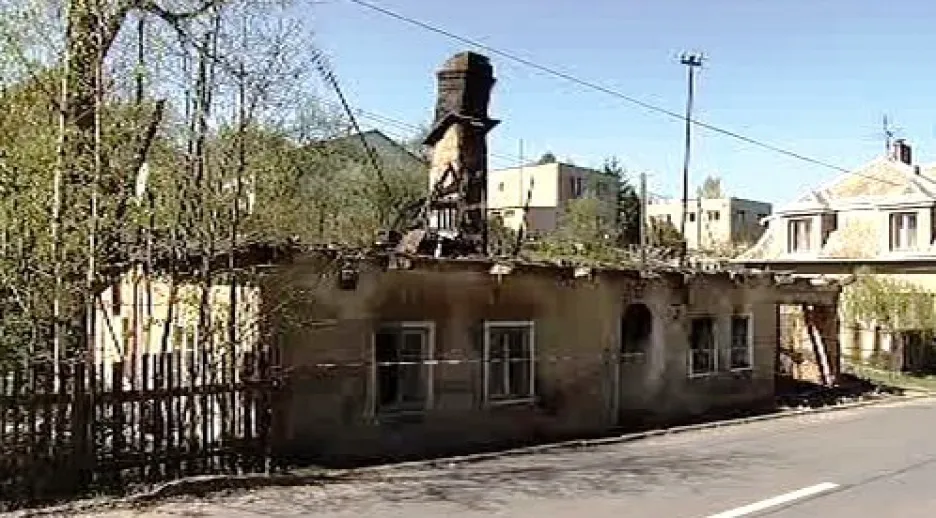 Vyhořelý dům ve Vítkově